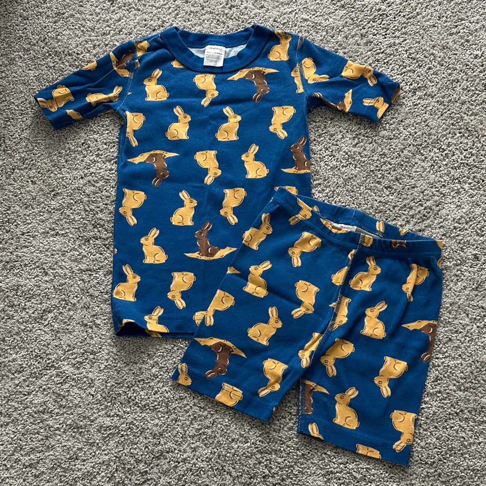 Hanna Andersson Chocolate Easter Bunny Shorts Pajama Set